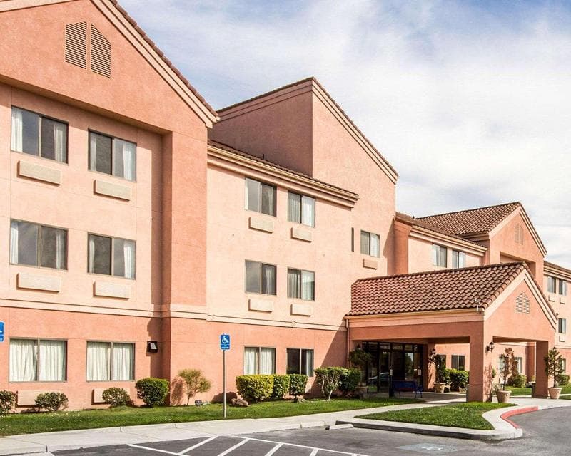 Rodeway Inn 1