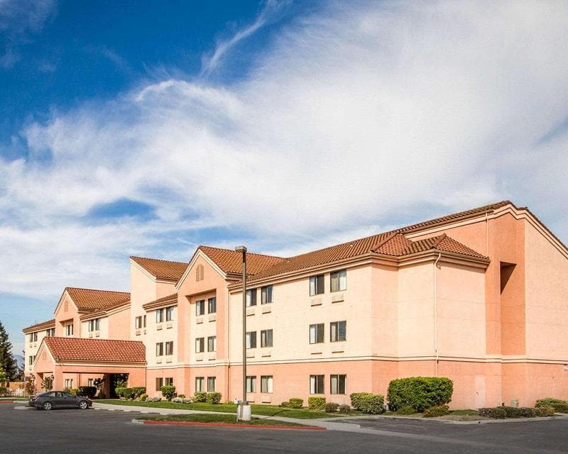 Rodeway Inn 2