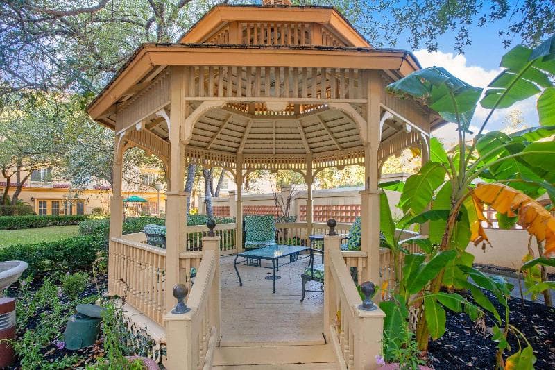 La Quinta Inn & Suites by Wyndham Houston Galleria Area 5