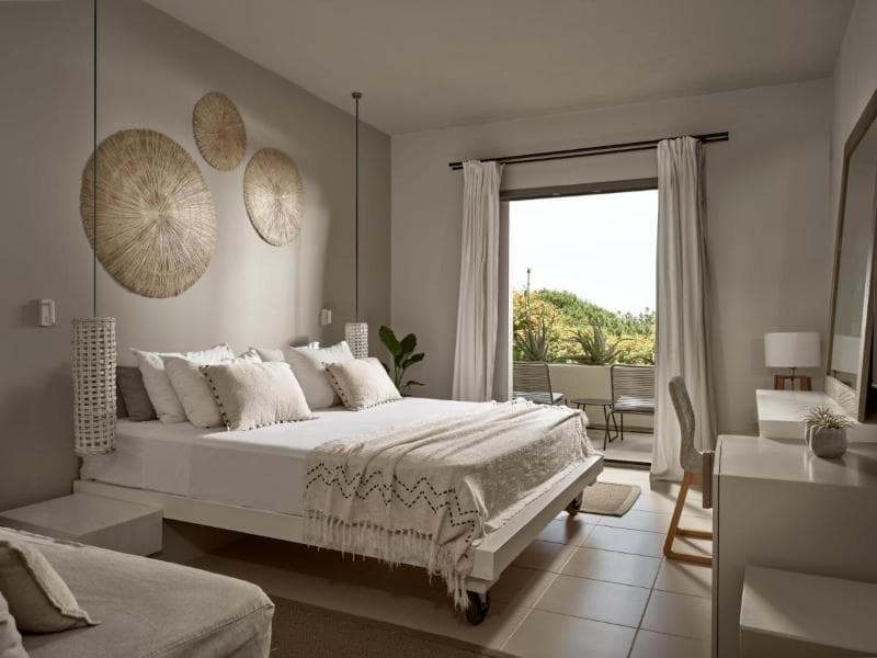 The Bay Hotel + Suites 2