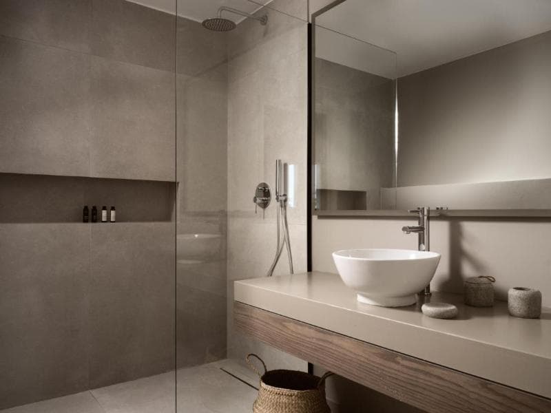 The Bay Hotel + Suites 5