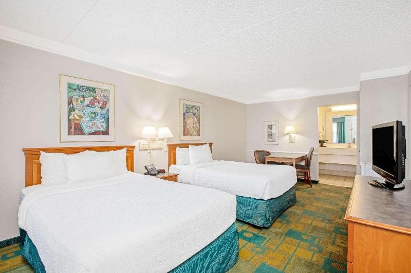 La Quinta Inn by Wyndham El Paso Cielo Vista photo 1