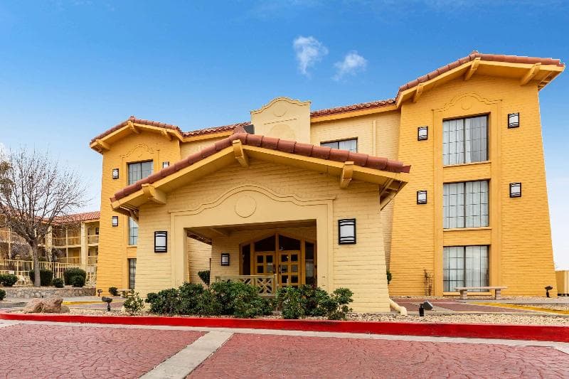 La Quinta Inn by Wyndham El Paso West 4