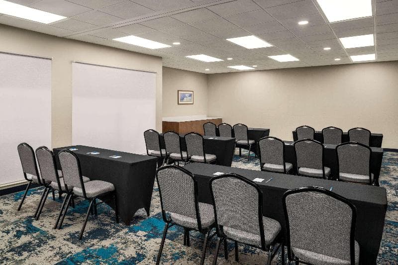 La Quinta Inn & Suites by Wyndham Round Rock North photo 1