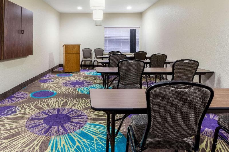 La Quinta Inn & Suites by Wyndham New Braunfels photo 1