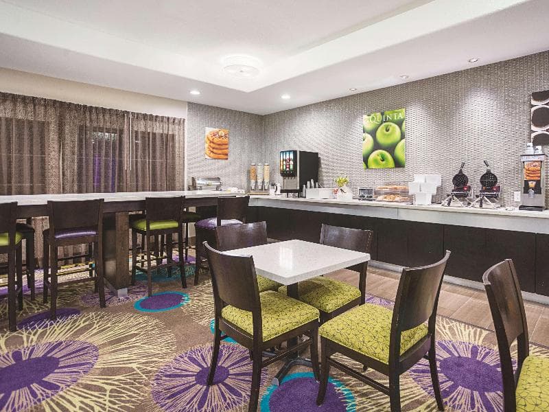La Quinta Inn & Suites by Wyndham New Braunfels 3