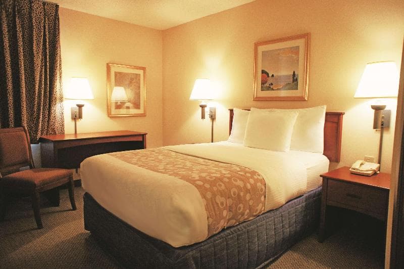 La Quinta Inn & Suites El Paso West Bartlett photo 1