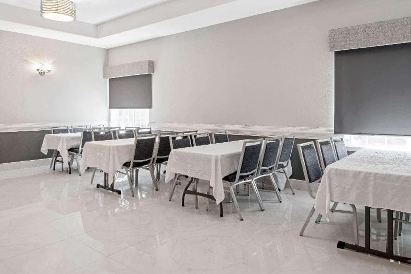 La Quinta Inn & Suites by Wyndham Brownsville North 1