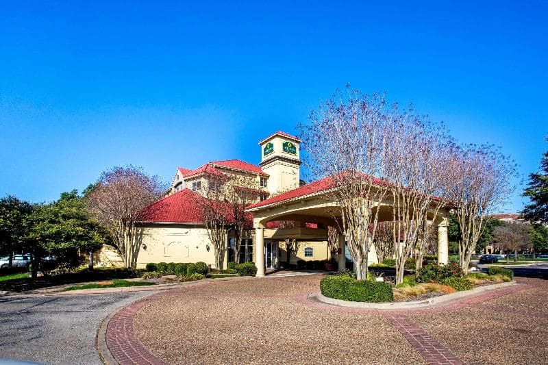 La Quinta Inn & Suites by Wyndham Austin Southwest 2