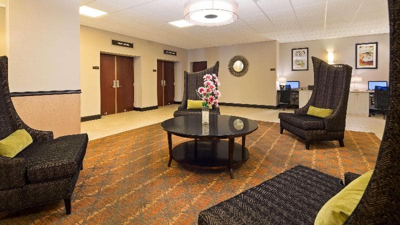 SureStay Plus Hotel by Best Western Albany Airport 4