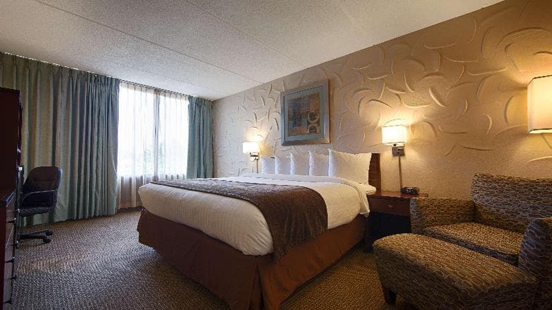 SureStay Plus Hotel by Best Western Albany Airport 3