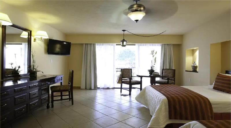 Hotel Misión Comanjilla 4