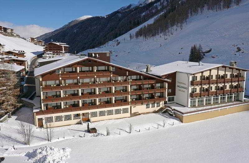 Thermal Badhotel Kirchler main