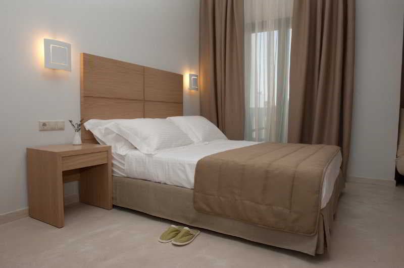 Aphrodite Hotel & Suites 4