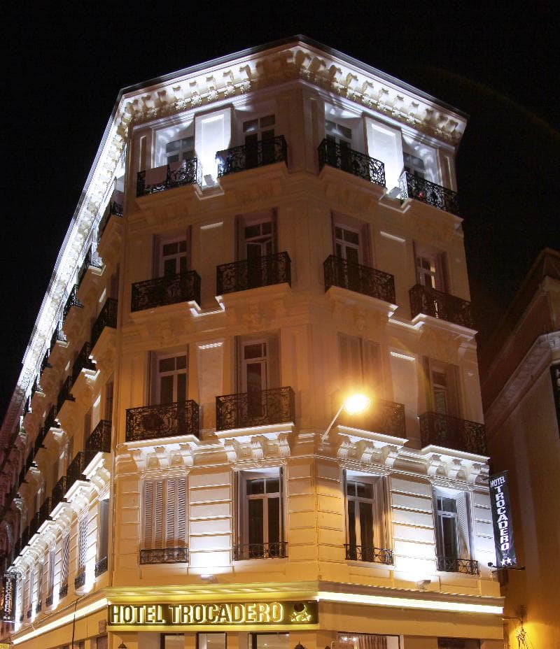 Trocadero 4