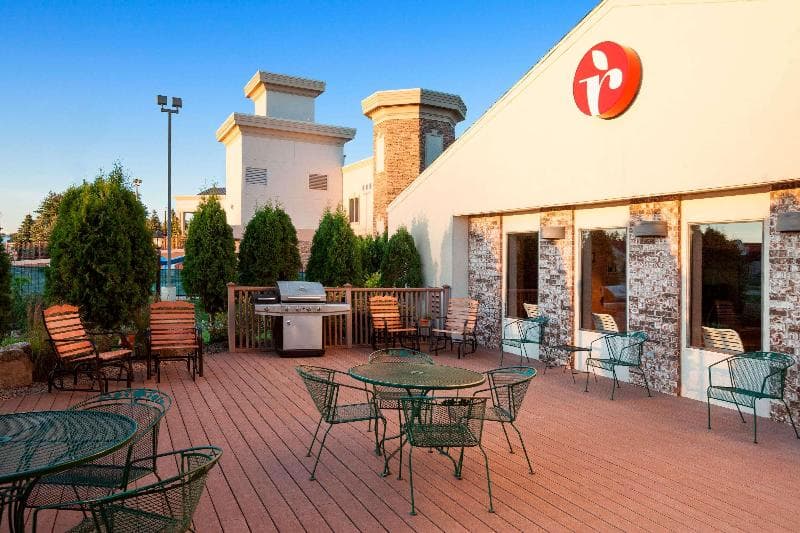 Ramada by Wyndham Wisconsin Dells photo 1