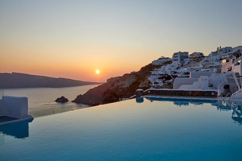 La Perla Villas and Suites - Adults Only 3