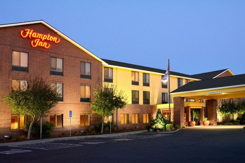 Hampton Inn Medford photo 1