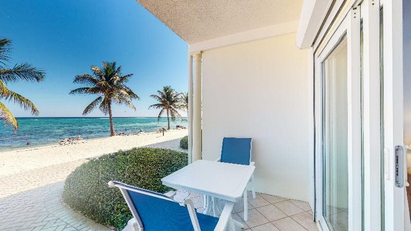 Wyndham Reef Resort Grand Cayman 5