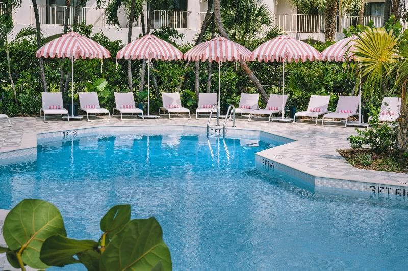 Hampton by Hilton Grand Cayman Seven Mile Beach 4