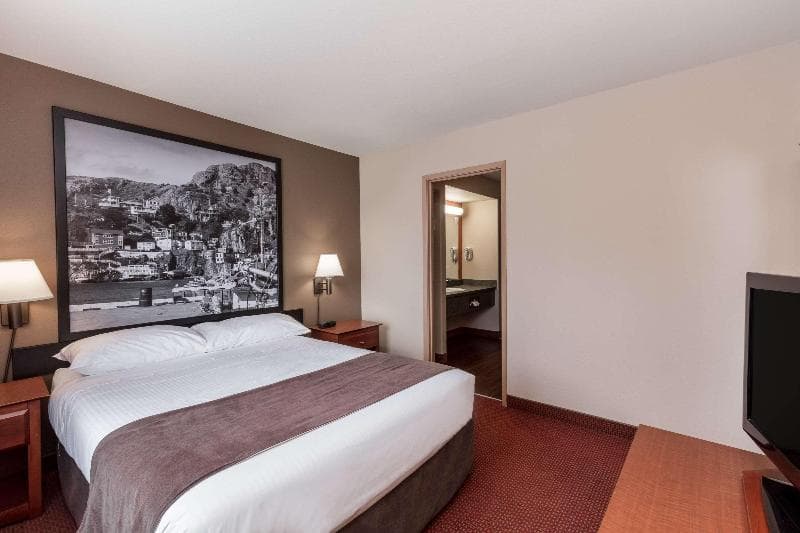 Super 8 by Wyndham St Johns 5