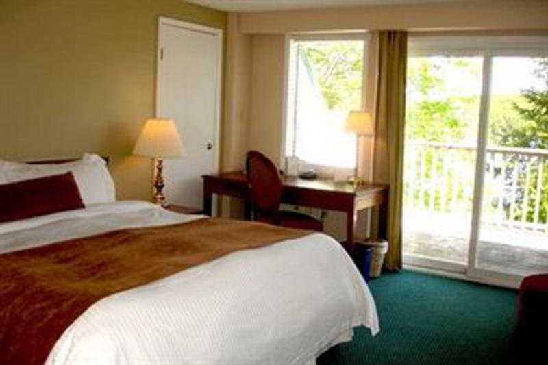 Sherwood Inn main