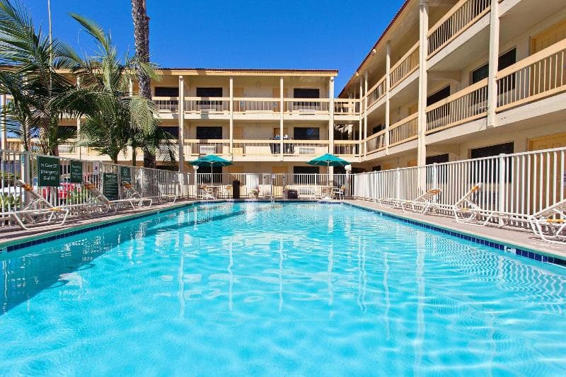 La Quinta Inn by Wyndham Costa Mesa Orange County 2