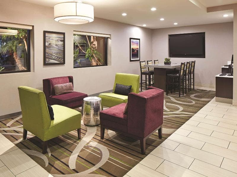 La Quinta Inn And Suites San Diego Seaworld Zoo Area 4