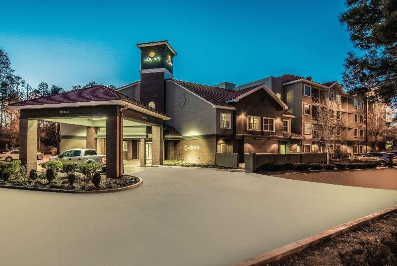 La Quinta Inn & Suites by Wyndham Flagstaff photo 1