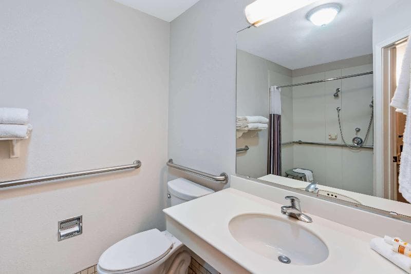 La Quinta Inn & Suites by Wyndham Mesa Superstition Springs 3