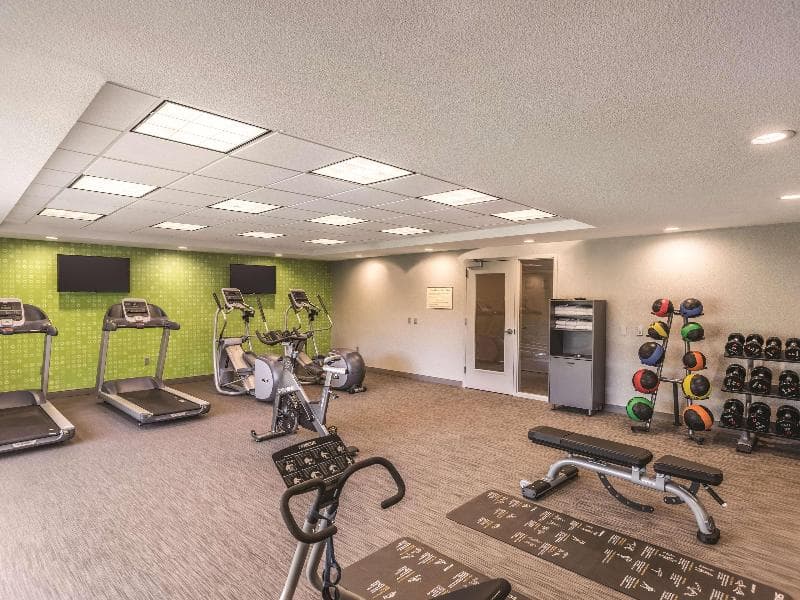 La Quinta Inn & Suites by Wyndham Phoenix Chandler 2