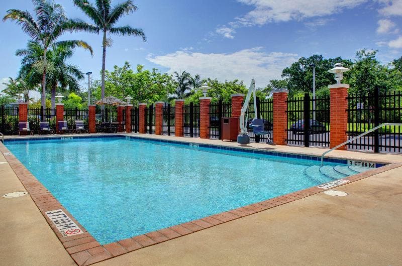 Hyatt Place Fort Lauderdale Airport - South & Cruise Port 4