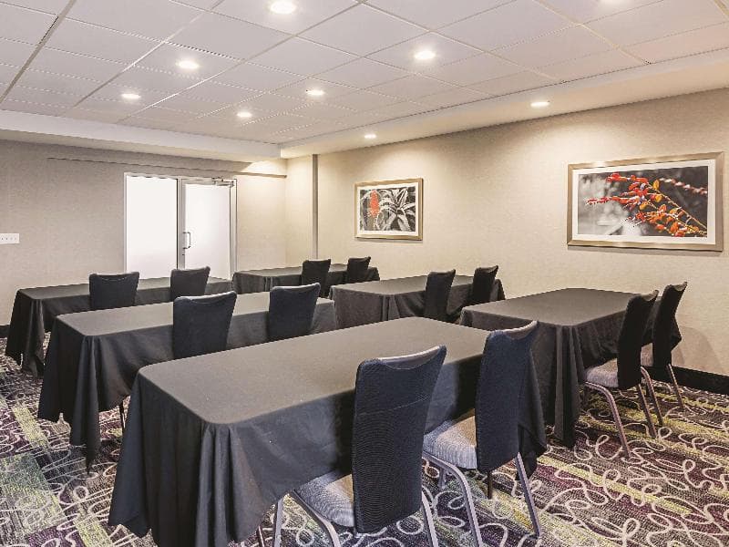 La Quinta Inn & Suites Wyndham Austin Near Domain main