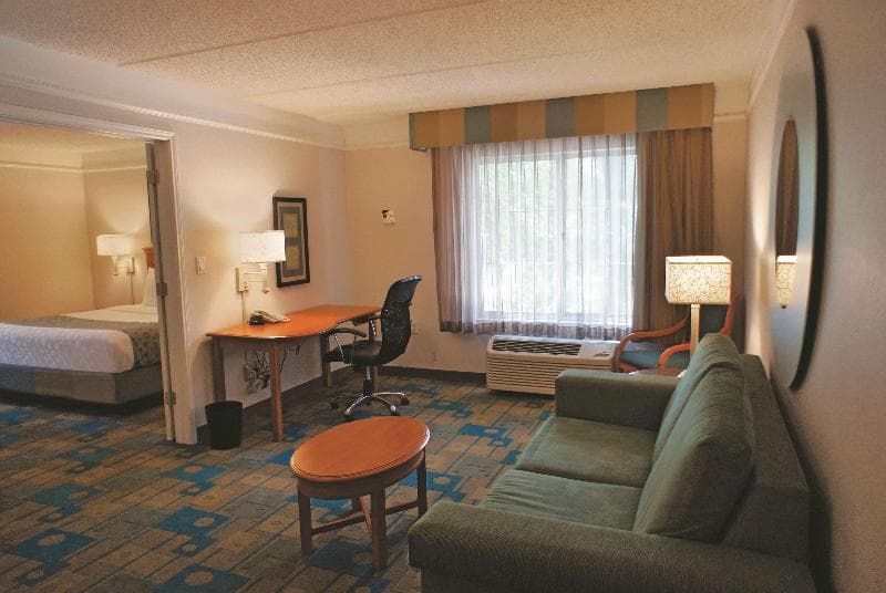 La Quinta Inn & Suites Bush Intercontinental 4