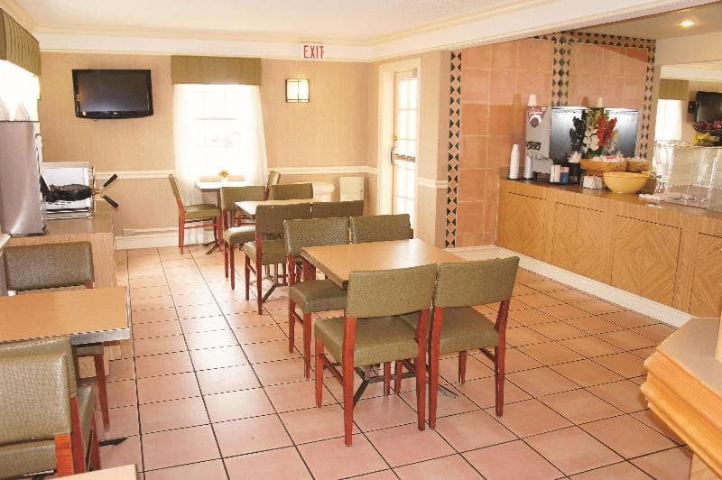 Baymont by Wyndham San Antonio South Park photo 1