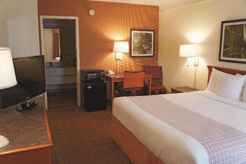 Baymont by Wyndham San Antonio South Park 2