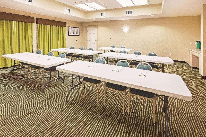 La Quinta Inn & Suites by Wyndham Corpus Christi Northwest photo 1
