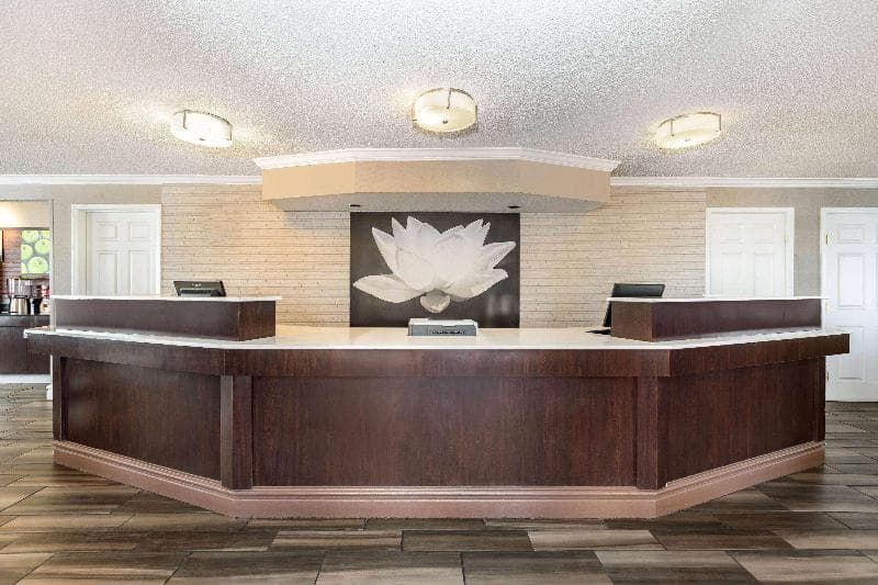 Travelodge by Wyndham El Paso - Airport 4