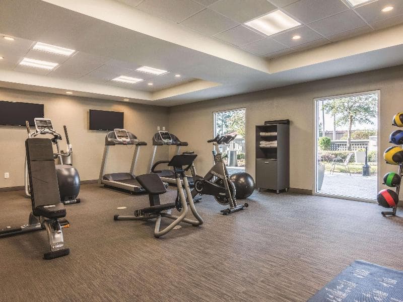 La Quinta Inn & Suites by Wyndham Shreveport Airport 2