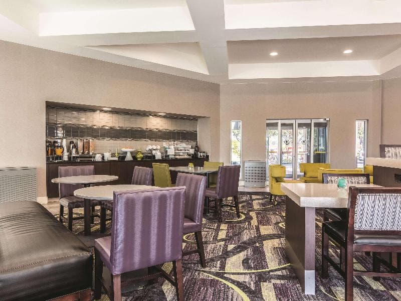 La Quinta Inn & Suites by Wyndham Shreveport Airport 5