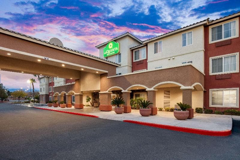 La Quinta Inn Suites Las Vegas Red Rock Summerlin 3