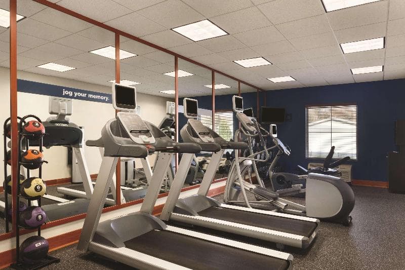 Hampton Inn & Suites Mystic 2