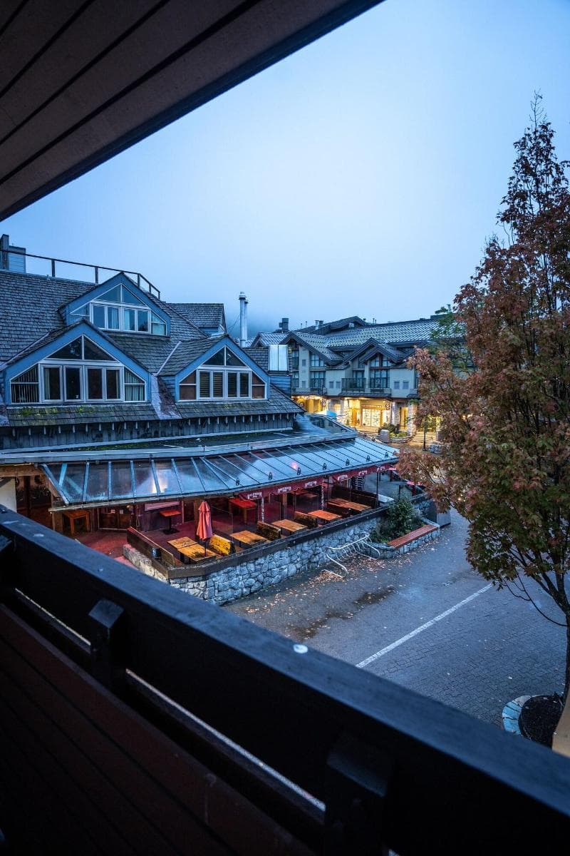 Blackcomb Lodge 3