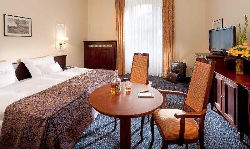 Hotel Excelsior 4
