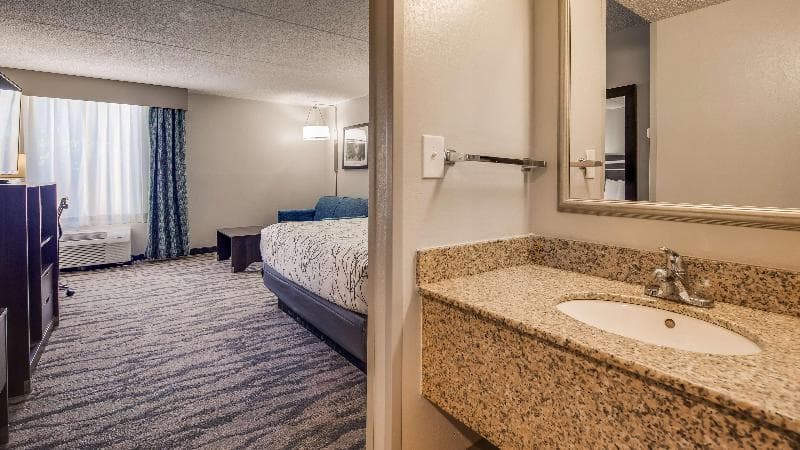Best Western Plus Knoxville Cedar Bluff 4
