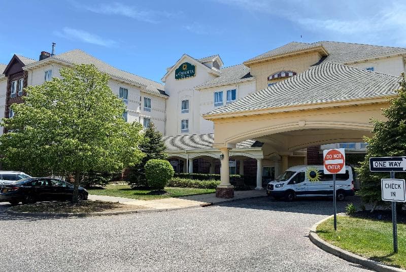 La Quinta Inn & Suites Islip 5