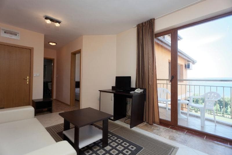Vemara Club Hotel photo 1