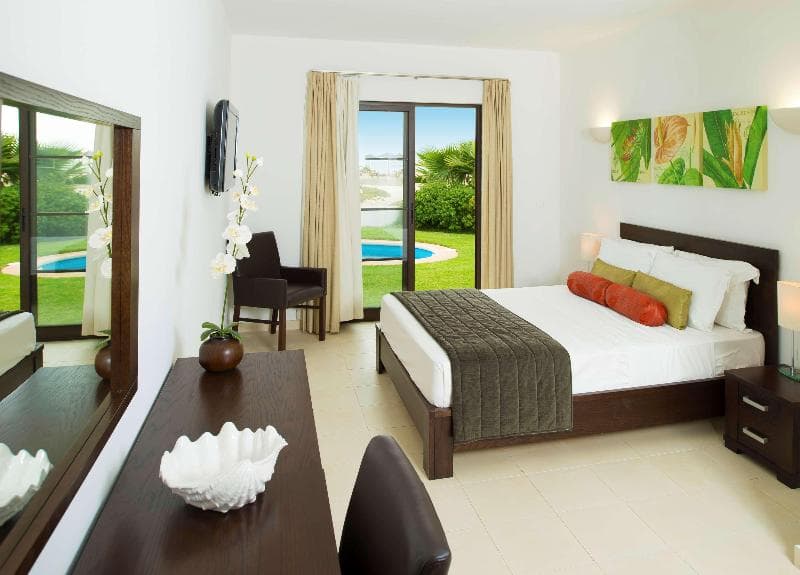 Melia Tortuga Beach Resort and Spa 2