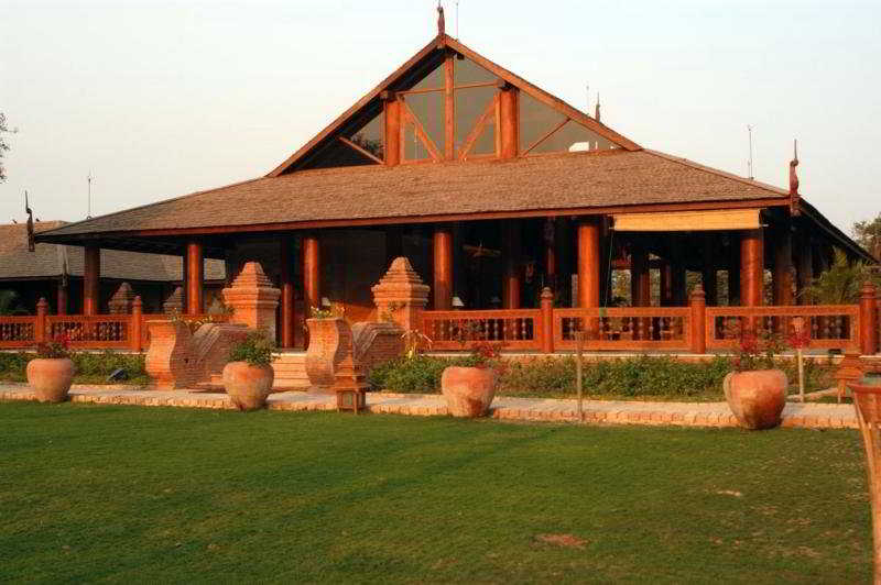 The Hotel@ Tharabar Gate 5