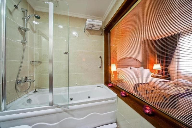 GLK PREMIER The Home Suites & Spa 4